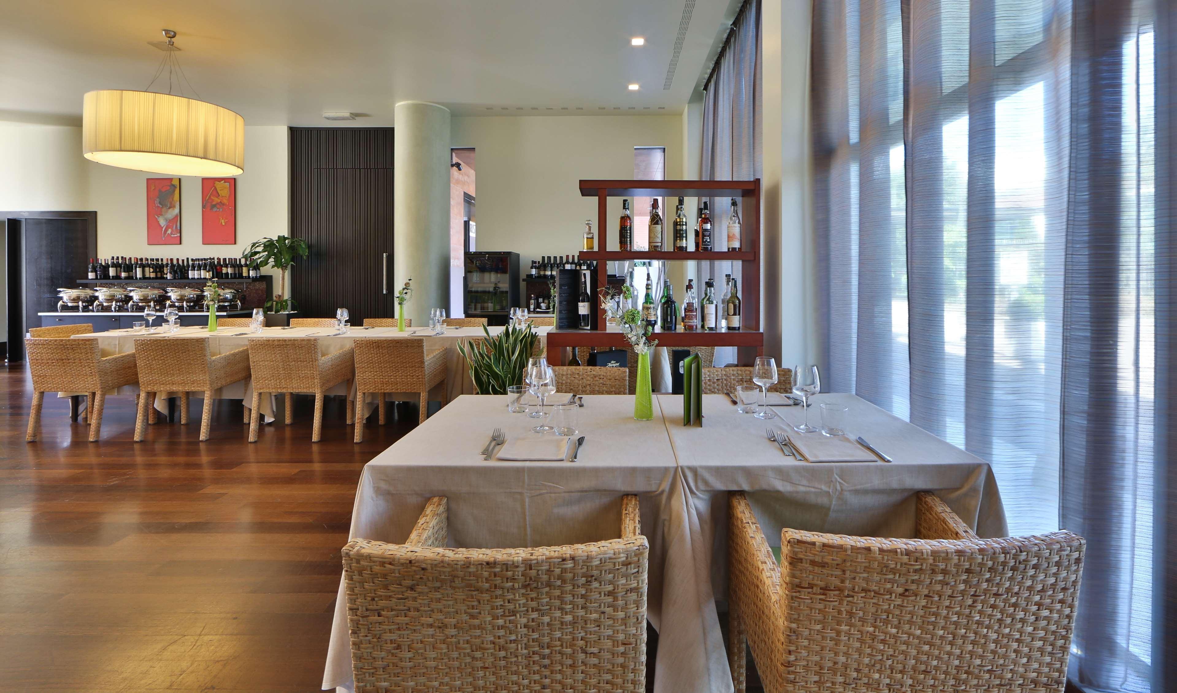 Best Western Plus Hotel Le Favaglie Cornaredo Exterior foto