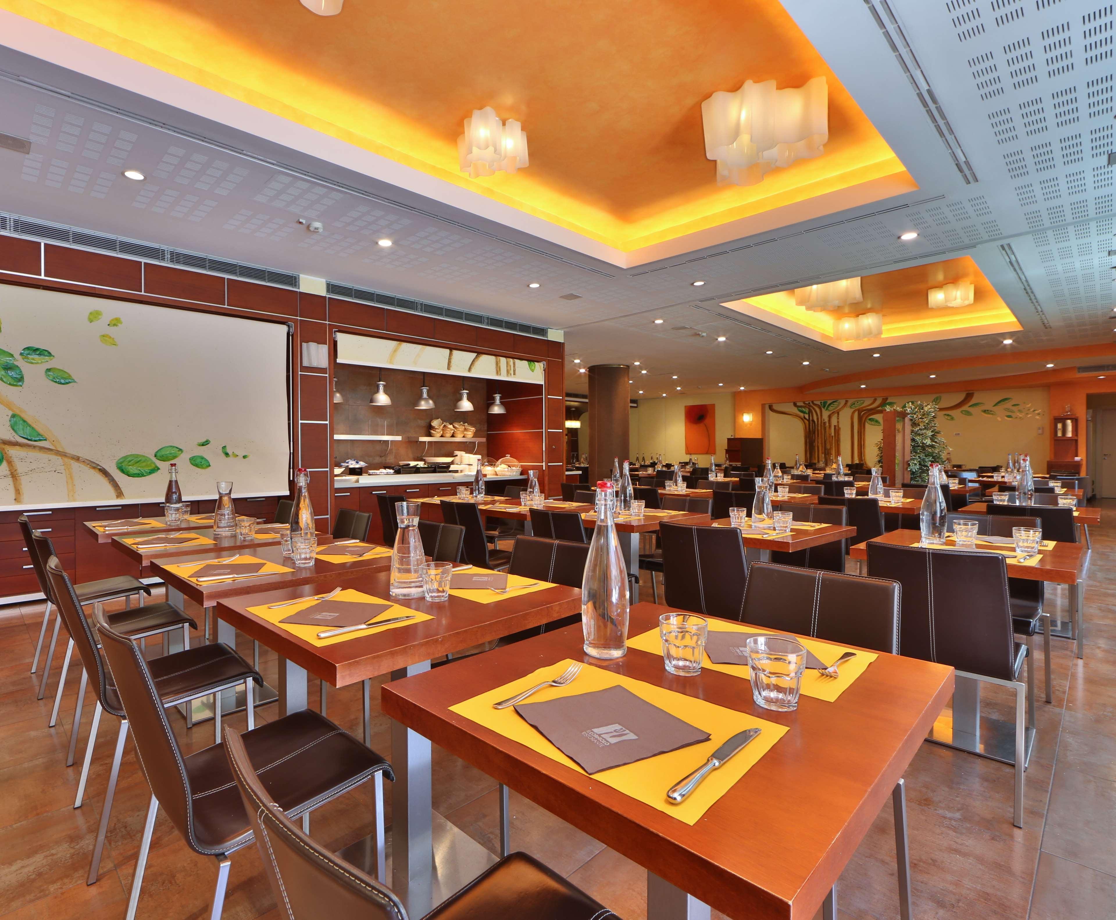 Best Western Plus Hotel Le Favaglie Cornaredo Exterior foto